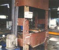 Hydraulic Press 100 Tonnes For
Bearing & Shaft Fitting